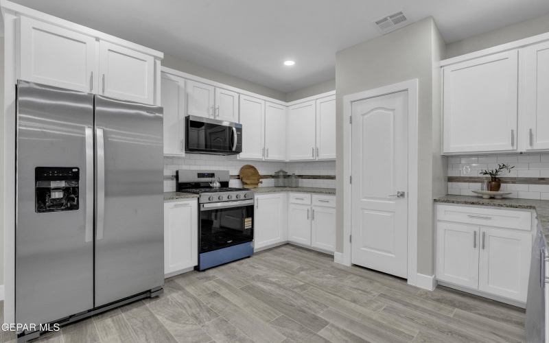 605 San Carlos Court, Fabens, TX 79838, 4 Bedrooms Bedrooms, ,2 BathroomsBathrooms,Residential,For Sale,605 San Carlos Court,0,940570