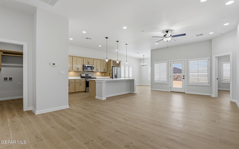 15048 RESOLVE Drive, El Paso, TX 79938, 3 Habitaciones Habitaciones , ,2 BañosBaños,Residential,En Venta,15048 RESOLVE Drive,0,940584