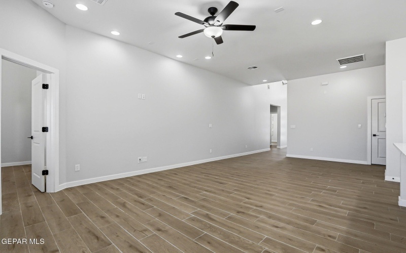 15048 RESOLVE Drive, El Paso, TX 79938, 3 Habitaciones Habitaciones , ,2 BañosBaños,Residential,En Venta,15048 RESOLVE Drive,0,940584