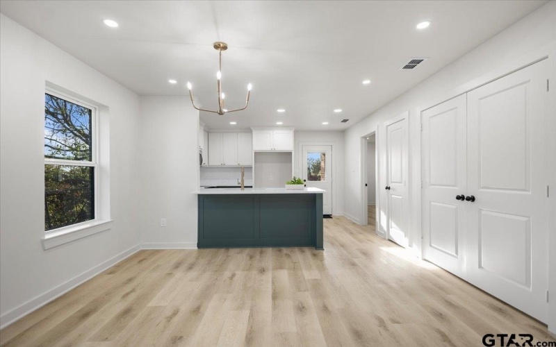 919 Duckenfield Ave, Tyler, TX 75701, 3 Bedrooms Bedrooms, ,2 BathroomsBathrooms,Residential,For Sale,919 Duckenfield Ave,0,26003857