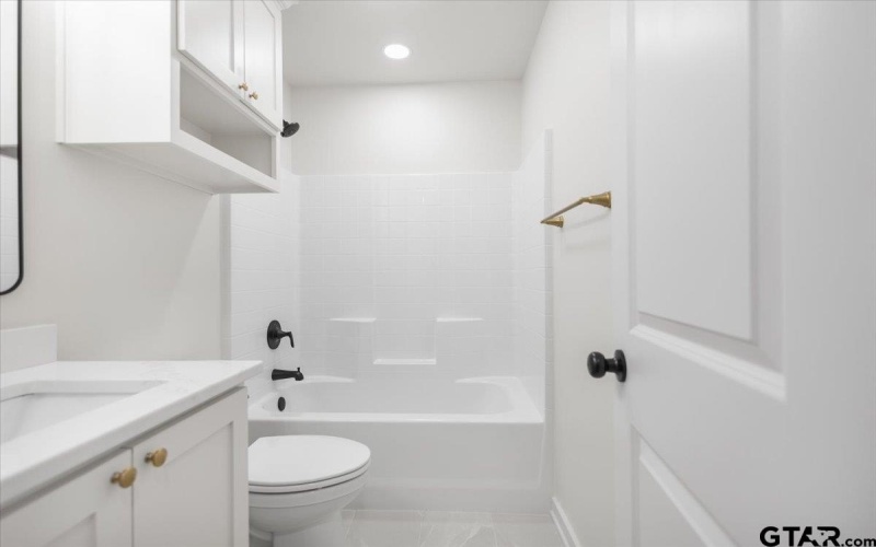 919 Duckenfield Ave, Tyler, TX 75701, 3 Bedrooms Bedrooms, ,2 BathroomsBathrooms,Residential,For Sale,919 Duckenfield Ave,0,26003857