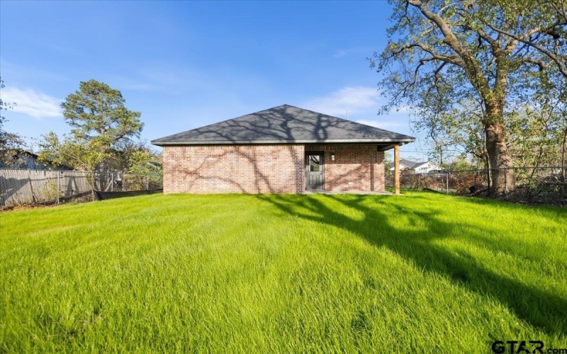 919 Duckenfield Ave, Tyler, TX 75701, 3 Bedrooms Bedrooms, ,2 BathroomsBathrooms,Residential,For Sale,919 Duckenfield Ave,0,26003857
