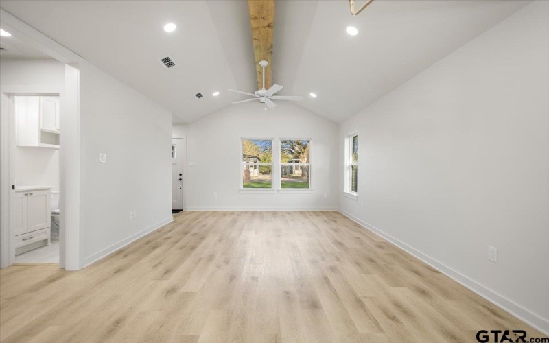 919 Duckenfield Ave, Tyler, TX 75701, 3 Bedrooms Bedrooms, ,2 BathroomsBathrooms,Residential,For Sale,919 Duckenfield Ave,0,26003857