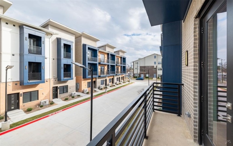 111 Merritt Street #101, Fort Worth, TX 76114, 2 Habitaciones Habitaciones , ,2 BañosBaños,Residential,En Venta,111 Merritt Street,0,21211581