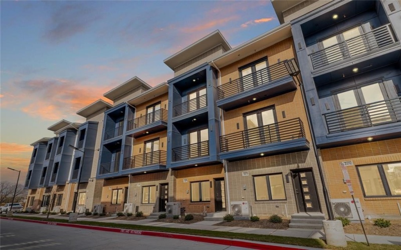 111 Merritt Street #101, Fort Worth, TX 76114, 2 Habitaciones Habitaciones , ,2 BañosBaños,Residential,En Venta,111 Merritt Street,0,21211581