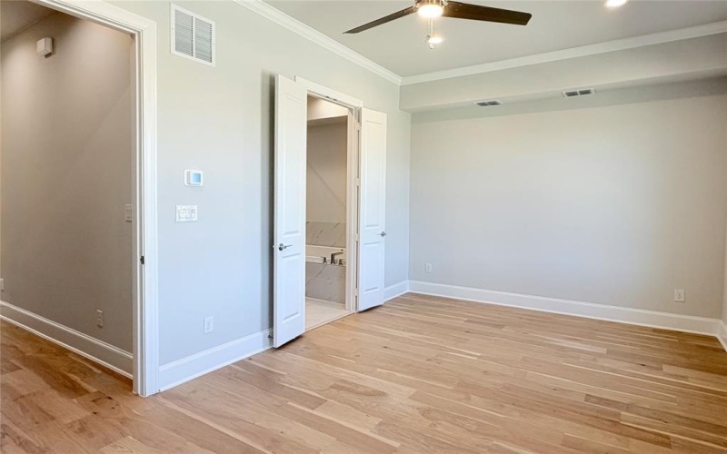 5448 Tomlinson Drive, Irving, TX 75039, 3 Habitaciones Habitaciones , ,3 BañosBaños,Residential,En Venta,5448 Tomlinson Drive,0,21211811