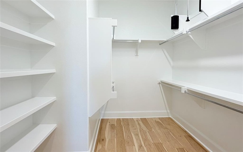 5448 Tomlinson Drive, Irving, TX 75039, 3 Habitaciones Habitaciones , ,3 BañosBaños,Residential,En Venta,5448 Tomlinson Drive,0,21211811