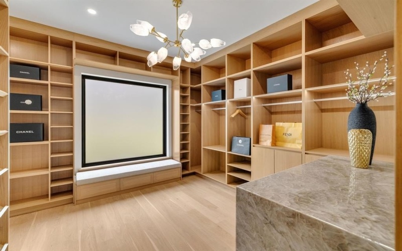 8222 San Leandro Drive, Dallas, TX 75218, 5 Habitaciones Habitaciones , ,6 BañosBaños,Residential,En Venta,8222 San Leandro Drive,0,21212005