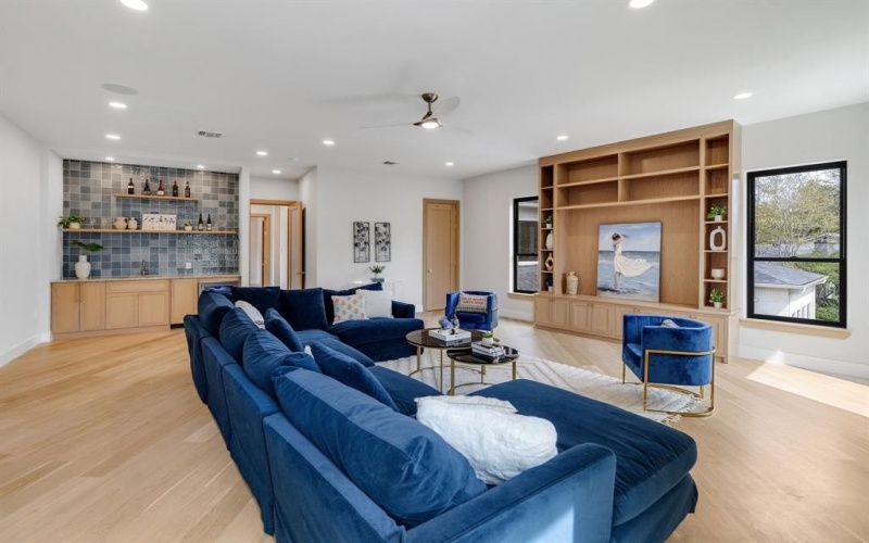 8222 San Leandro Drive, Dallas, TX 75218, 5 Habitaciones Habitaciones , ,6 BañosBaños,Residential,En Venta,8222 San Leandro Drive,0,21212005