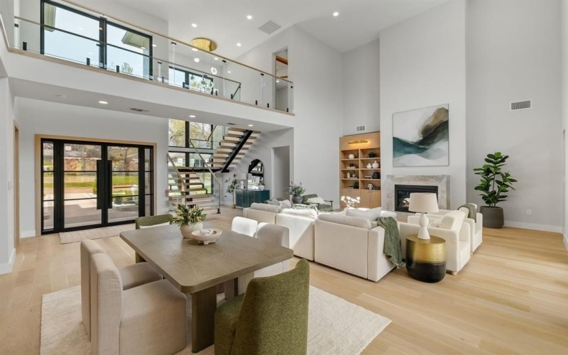 8222 San Leandro Drive, Dallas, TX 75218, 5 Habitaciones Habitaciones , ,6 BañosBaños,Residential,En Venta,8222 San Leandro Drive,0,21212005