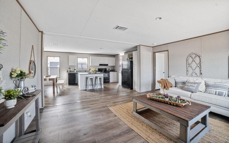 147 Lark Meadow Drive, Runaway Bay, TX 76426, 4 Bedrooms Bedrooms, ,2 BathroomsBathrooms,Residential,For Sale,147 Lark Meadow Drive,0,21204352