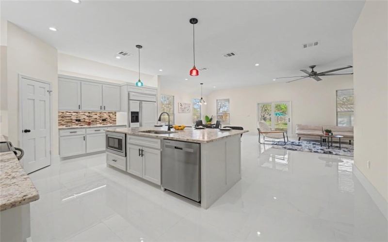 7712 Colton Drive, White Settlement, TX 76108, 4 Habitaciones Habitaciones , ,2 BañosBaños,Residential,En Venta,7712 Colton Drive,0,21209956