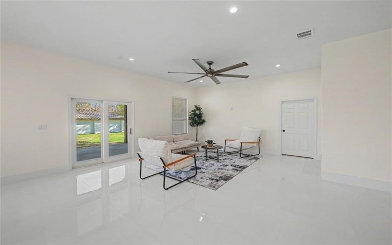 7712 Colton Drive, White Settlement, TX 76108, 4 Habitaciones Habitaciones , ,2 BañosBaños,Residential,En Venta,7712 Colton Drive,0,21209956