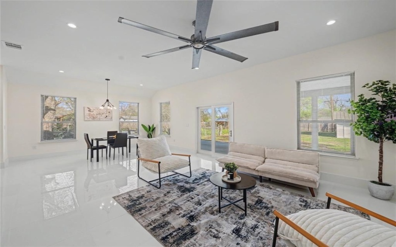 7712 Colton Drive, White Settlement, TX 76108, 4 Habitaciones Habitaciones , ,2 BañosBaños,Residential,En Venta,7712 Colton Drive,0,21209956