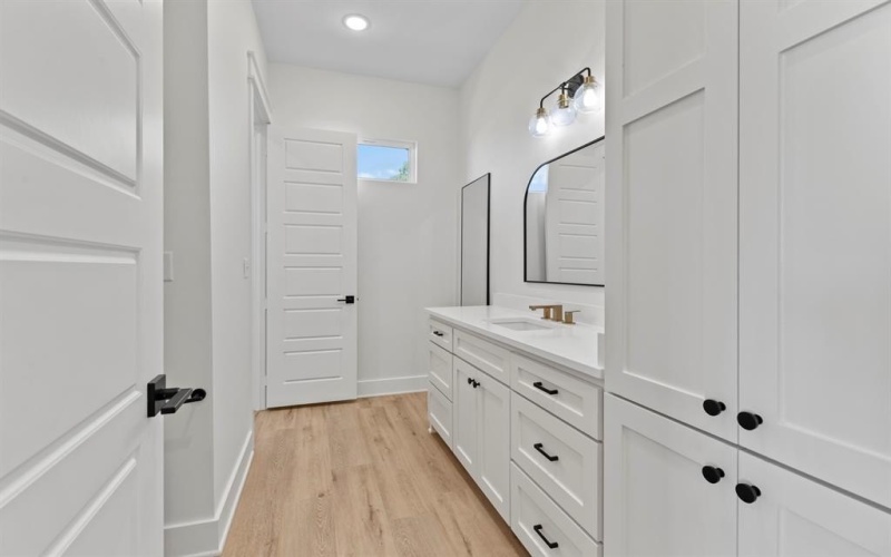 13856 Luka Lane, Tyler, TX 75704, 4 Bedrooms Bedrooms, ,3 BathroomsBathrooms,Residential,For Sale,13856 Luka Lane,0,21210617