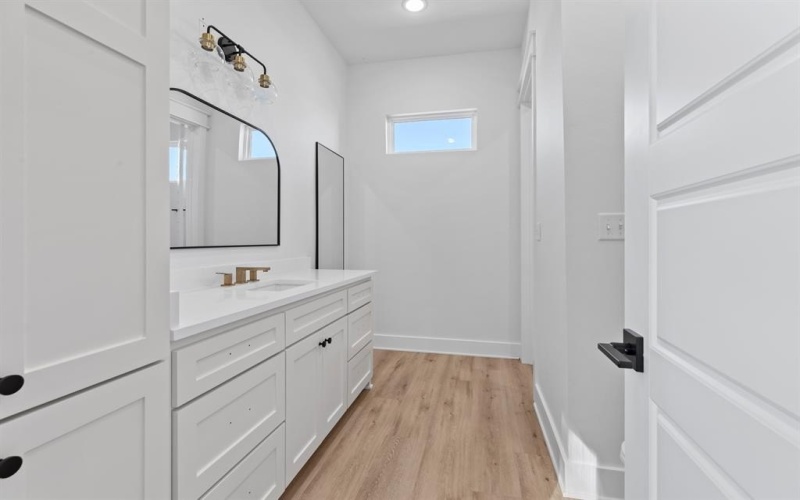 13856 Luka Lane, Tyler, TX 75704, 4 Bedrooms Bedrooms, ,3 BathroomsBathrooms,Residential,For Sale,13856 Luka Lane,0,21210617