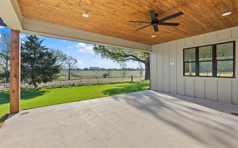 13856 Luka Lane, Tyler, TX 75704, 4 Bedrooms Bedrooms, ,3 BathroomsBathrooms,Residential,For Sale,13856 Luka Lane,0,21210617