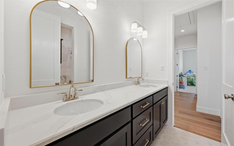 1033 Annabelles Avenue, Weatherford, TX 76087, 5 Bedrooms Bedrooms, ,3 BathroomsBathrooms,Residential,For Sale,1033 Annabelles Avenue,0,21210772