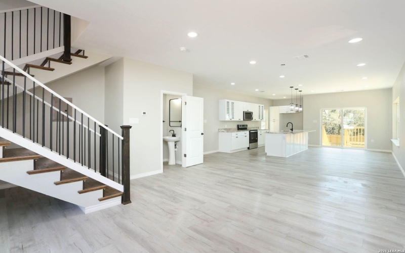 656 Canyon Circle, Canyon Lake, TX 78133, 3 Bedrooms Bedrooms, ,2 BathroomsBathrooms,Residential,For Sale,656 Canyon Circle,0,1950145