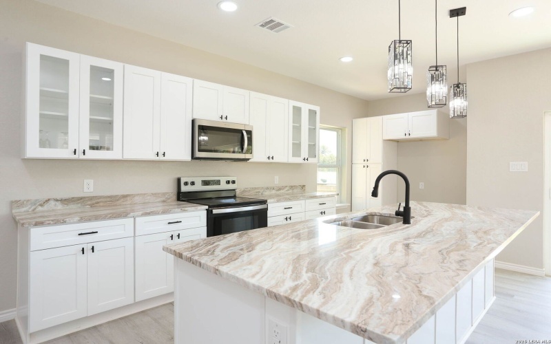 656 Canyon Circle, Canyon Lake, TX 78133, 3 Bedrooms Bedrooms, ,2 BathroomsBathrooms,Residential,For Sale,656 Canyon Circle,0,1950145