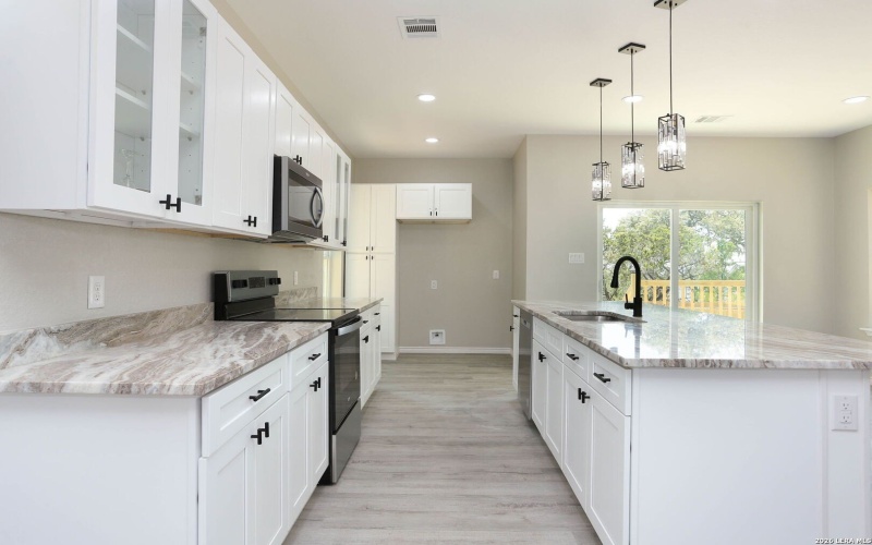 656 Canyon Circle, Canyon Lake, TX 78133, 3 Bedrooms Bedrooms, ,2 BathroomsBathrooms,Residential,For Sale,656 Canyon Circle,0,1950145