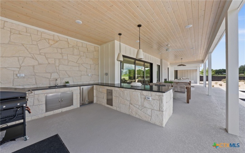 298 Glenview Circle, Belton, TX 76513, 4 Bedrooms Bedrooms, ,5 BathroomsBathrooms,Residential,For Sale,298 Glenview Circle,0,601859