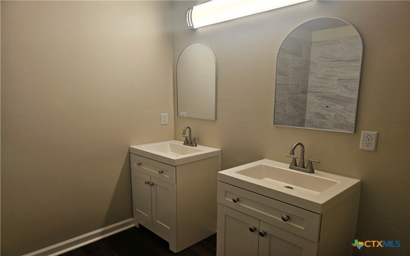 800 E 6th Street, Nixon, TX 78140, 3 Bedrooms Bedrooms, ,2 BathroomsBathrooms,Residential,For Sale,800 E 6th Street,0,607123