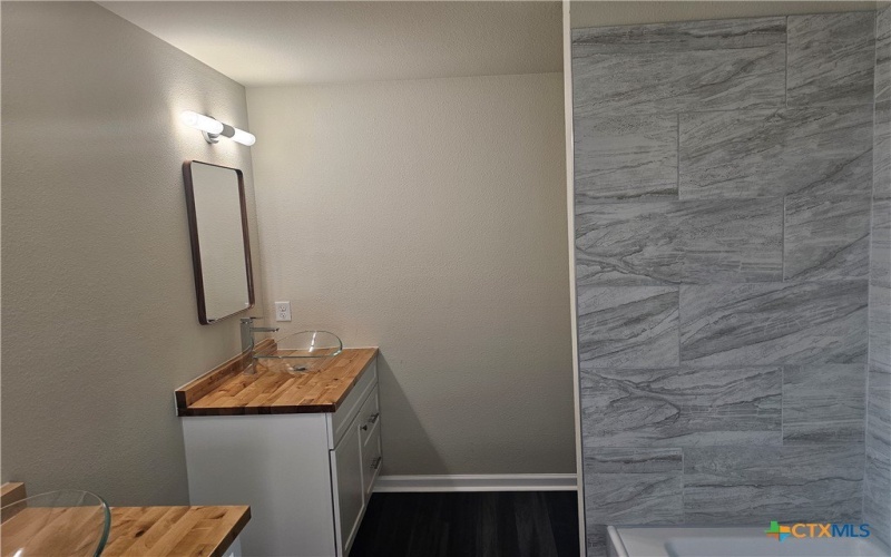 800 E 6th Street, Nixon, TX 78140, 3 Bedrooms Bedrooms, ,2 BathroomsBathrooms,Residential,For Sale,800 E 6th Street,0,607123