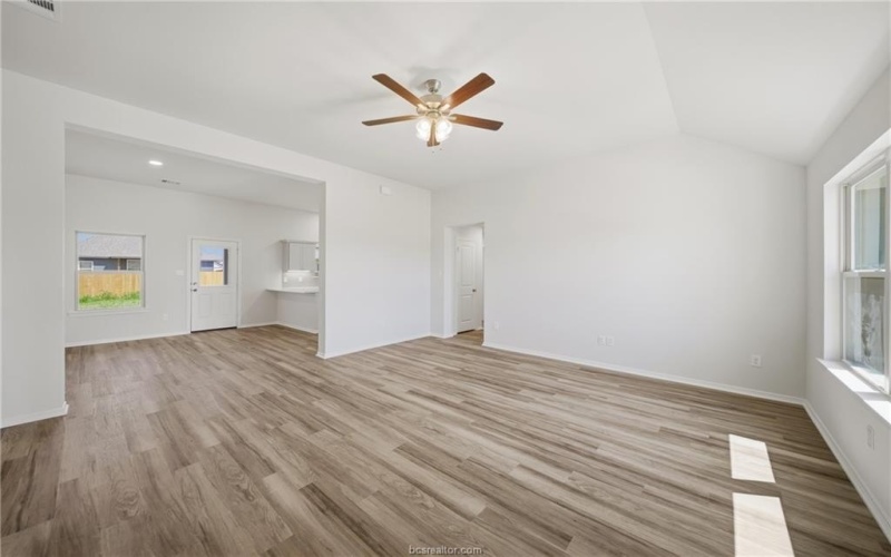 125 Cotton Cove, Snook, TX 77878, 3 Habitaciones Habitaciones , ,2 BañosBaños,Residential,En Venta,125 Cotton Cove,0,26003349