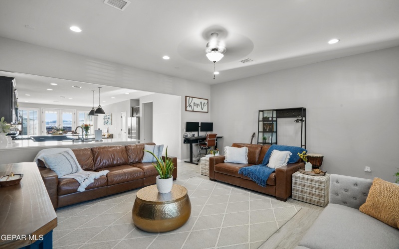 825 ACTON Street, Horizon City, TX 79928, 3 Bedrooms Bedrooms, ,2 BathroomsBathrooms,Residential,For Sale,825 ACTON Street,0,940629