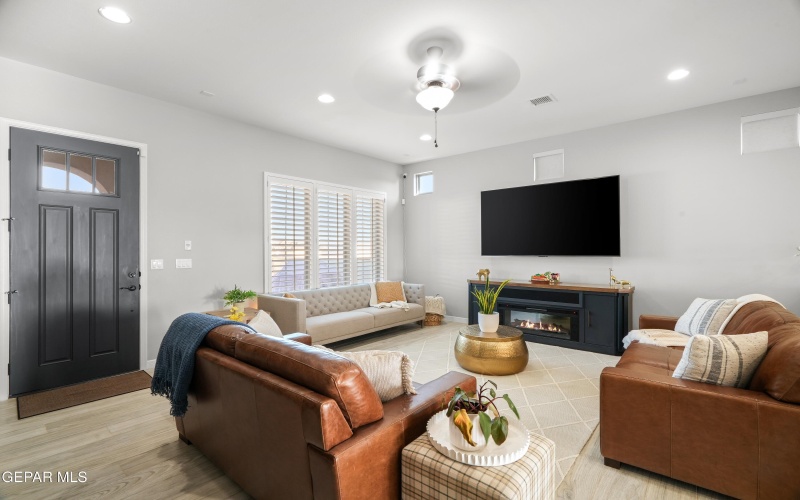 825 ACTON Street, Horizon City, TX 79928, 3 Bedrooms Bedrooms, ,2 BathroomsBathrooms,Residential,For Sale,825 ACTON Street,0,940629