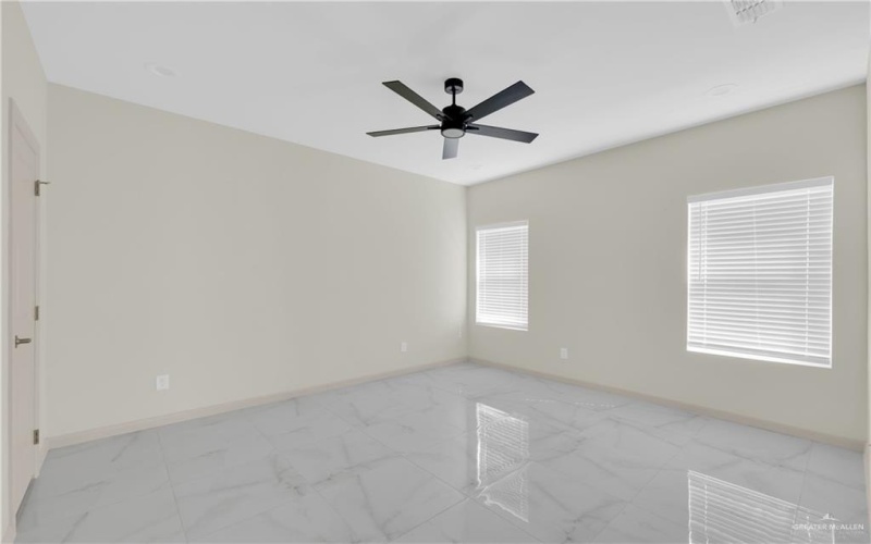 1906 W Violet Drive unit: 3, Pharr, TX 78577, 3 Bedrooms Bedrooms, ,2 BathroomsBathrooms,Residential,For Sale,1906 W Violet Drive unit: 3,0,498510
