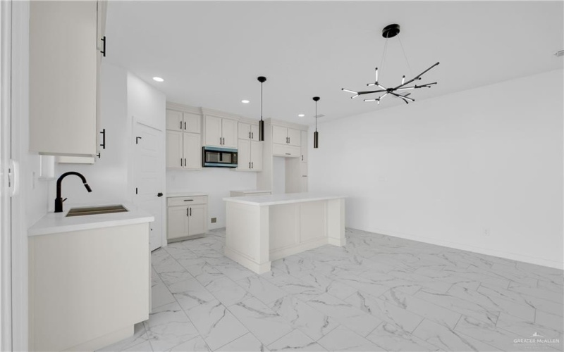 3527 K Center Street, McAllen, TX 78503, 3 Bedrooms Bedrooms, ,2 BathroomsBathrooms,Residential,For Sale,3527 K Center Street,0,498556