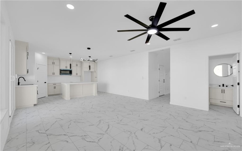 3527 K Center Street, McAllen, TX 78503, 3 Bedrooms Bedrooms, ,2 BathroomsBathrooms,Residential,For Sale,3527 K Center Street,0,498556