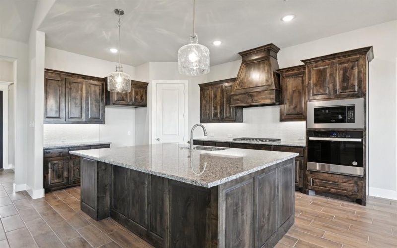 1024 Brock Heights, Brock, TX 76087, 4 Habitaciones Habitaciones , ,2 BañosBaños,Residential,En Venta,1024 Brock Heights,20702617