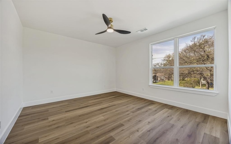 3910 Harlingen, Dallas, TX 75212, 4 Bedrooms Bedrooms, ,5 BathroomsBathrooms,Residential,For Sale,3910 Harlingen,0,21201991