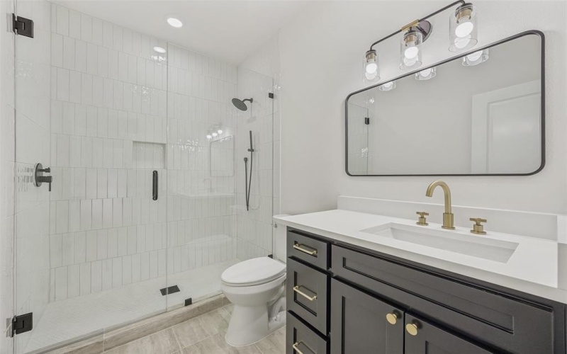 3910 Harlingen, Dallas, TX 75212, 4 Bedrooms Bedrooms, ,5 BathroomsBathrooms,Residential,For Sale,3910 Harlingen,0,21201991