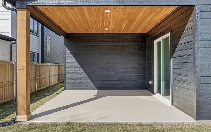 3910 Harlingen, Dallas, TX 75212, 4 Bedrooms Bedrooms, ,5 BathroomsBathrooms,Residential,For Sale,3910 Harlingen,0,21201991