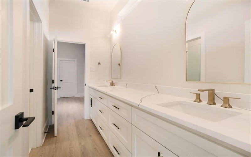 9 Greenway Bend, Pottsboro, TX 75076, 4 Habitaciones Habitaciones , ,3 BañosBaños,Residential,En Venta,9 Greenway Bend,0,21205345