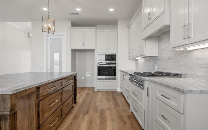 995 Galaxy Road, Woodway, TX 76712, 4 Bedrooms Bedrooms, ,2 BathroomsBathrooms,Residential,For Sale,995 Galaxy Road,0,21209273