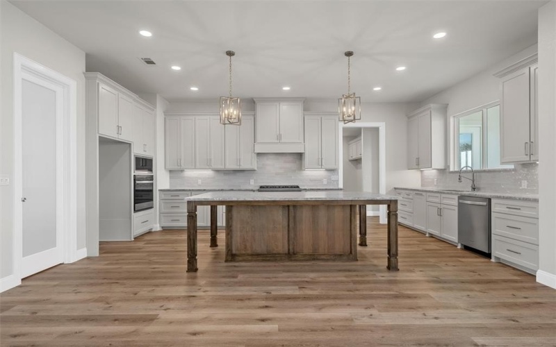 995 Galaxy Road, Woodway, TX 76712, 4 Bedrooms Bedrooms, ,2 BathroomsBathrooms,Residential,For Sale,995 Galaxy Road,0,21209273