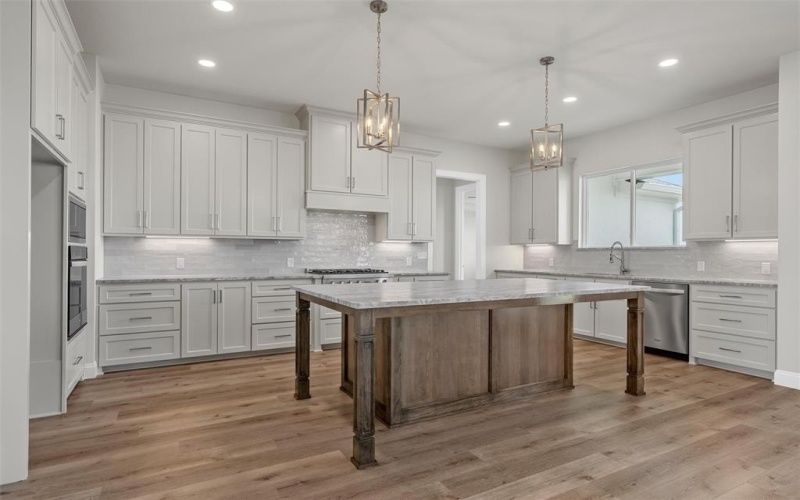 995 Galaxy Road, Woodway, TX 76712, 4 Bedrooms Bedrooms, ,2 BathroomsBathrooms,Residential,For Sale,995 Galaxy Road,0,21209273