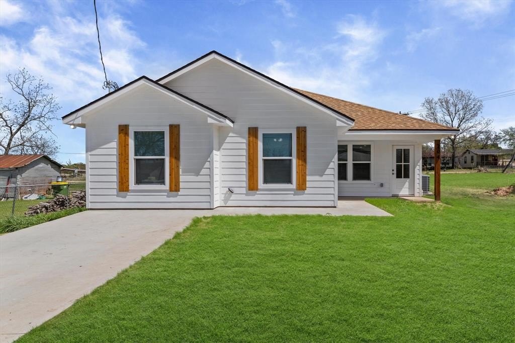 204 Wiebusch Street, Riesel, TX 76682, 3 Bedrooms Bedrooms, ,2 BathroomsBathrooms,Residential,For Sale,204 Wiebusch Street,0,21211219