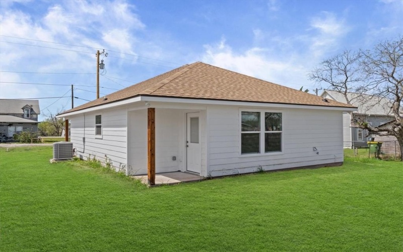 204 Wiebusch Street, Riesel, TX 76682, 3 Bedrooms Bedrooms, ,2 BathroomsBathrooms,Residential,For Sale,204 Wiebusch Street,0,21211219