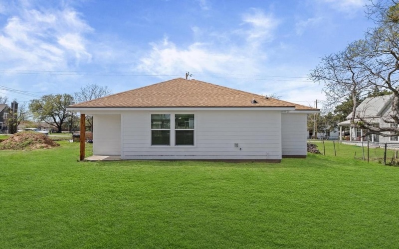 204 Wiebusch Street, Riesel, TX 76682, 3 Bedrooms Bedrooms, ,2 BathroomsBathrooms,Residential,For Sale,204 Wiebusch Street,0,21211219