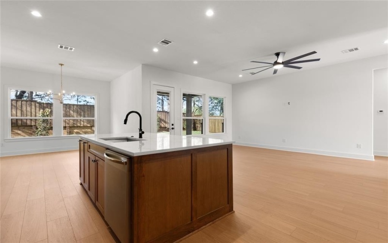 1908 Heritage Knoll Drive, Sherman, TX 75092, 3 Habitaciones Habitaciones , ,3 BañosBaños,Residential,En Venta,1908 Heritage Knoll Drive,0,21211602