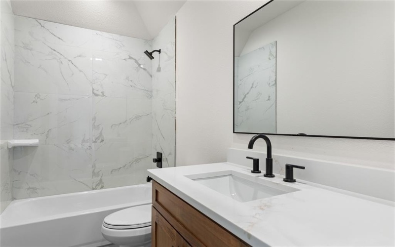 1908 Heritage Knoll Drive, Sherman, TX 75092, 3 Habitaciones Habitaciones , ,3 BañosBaños,Residential,En Venta,1908 Heritage Knoll Drive,0,21211602