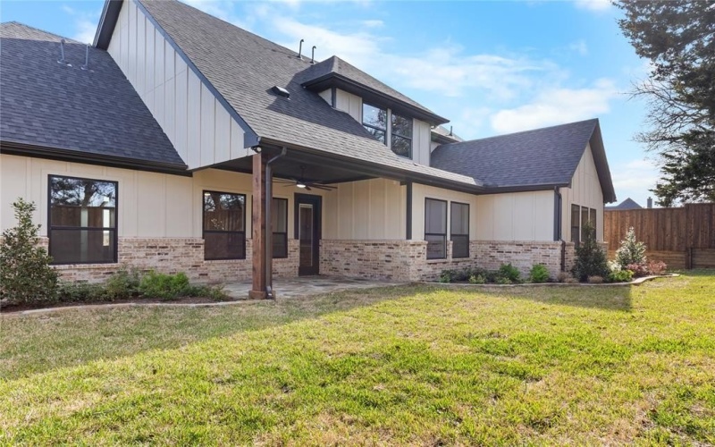 1908 Heritage Knoll Drive, Sherman, TX 75092, 3 Habitaciones Habitaciones , ,3 BañosBaños,Residential,En Venta,1908 Heritage Knoll Drive,0,21211602