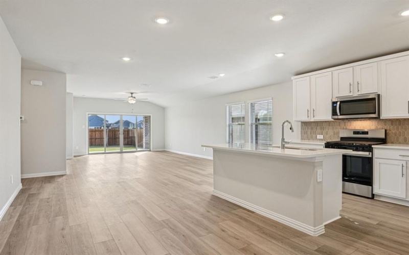 4015 Granbury Drive, Farmersville, TX 75442, 3 Bedrooms Bedrooms, ,2 BathroomsBathrooms,Residential,For Sale,4015 Granbury Drive,0,21211695