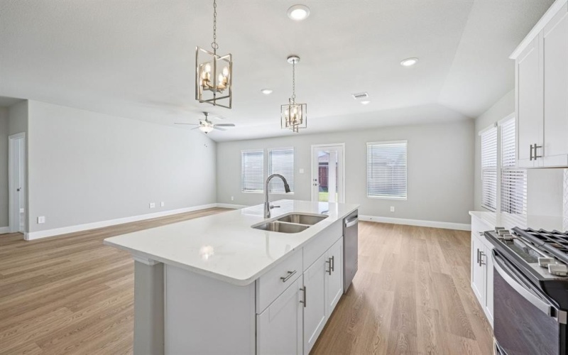 4007 Granbury Drive, Farmersville, TX 75442, 4 Bedrooms Bedrooms, ,3 BathroomsBathrooms,Residential,For Sale,4007 Granbury Drive,0,21211697